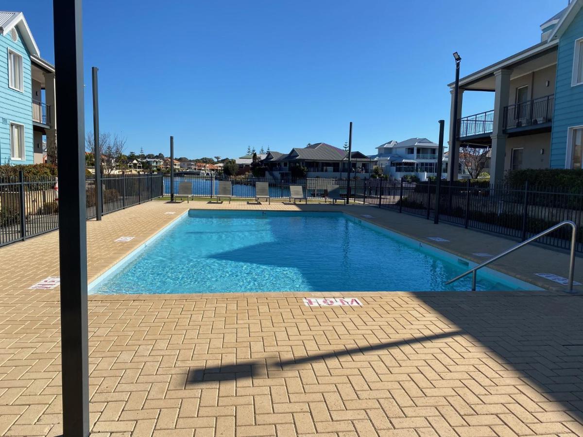 B&B Mandurah - Apollo Quays Apartment - Bed and Breakfast Mandurah