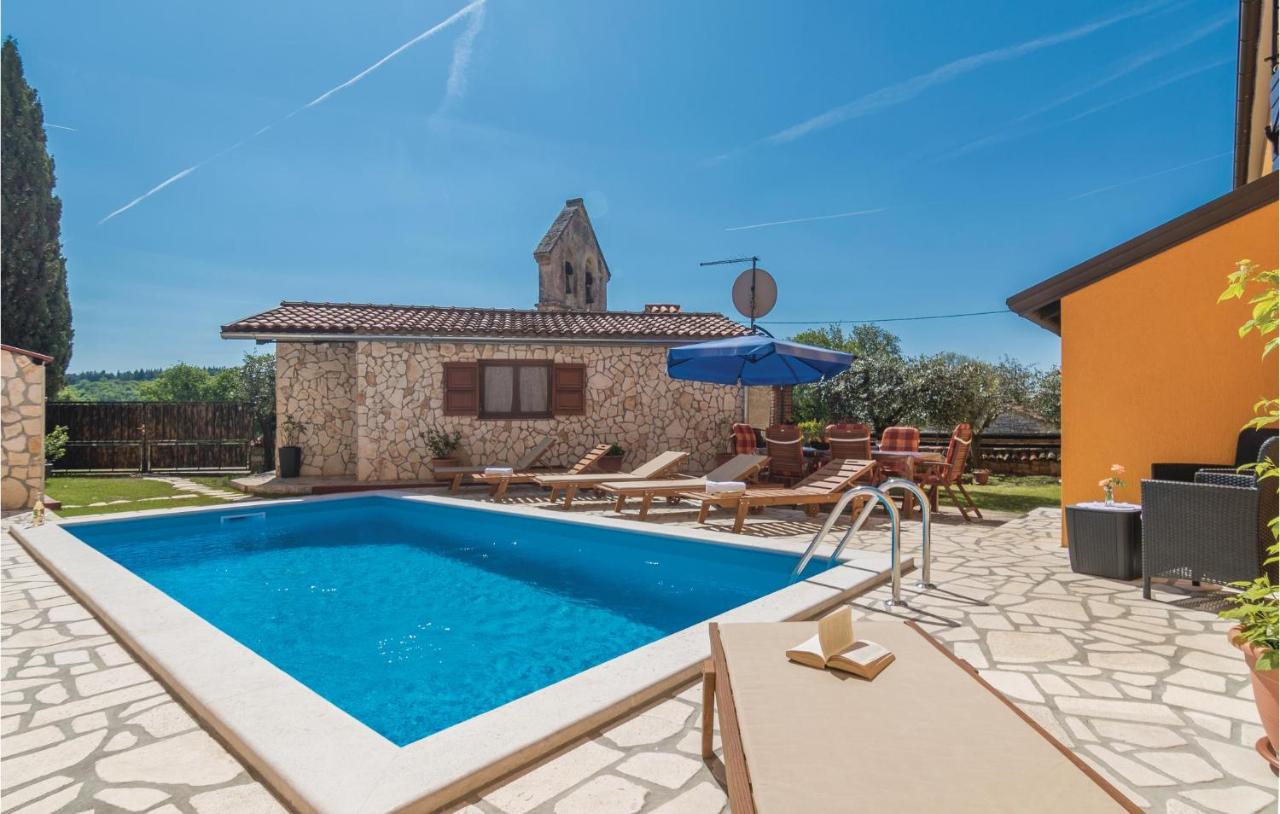 B&B Višnjan - Visignano - Beautiful Home In Visnjan With Outdoor Swimming Pool - Bed and Breakfast Višnjan - Visignano