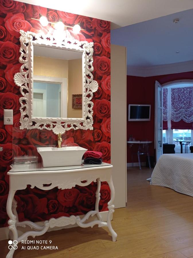 Quadruple Room (2 Adults + 2 Children)