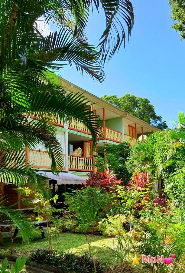 Mon Pti Nid - Havre cosy avec vue tropicale en Martinique - B&B Sainte-Anne