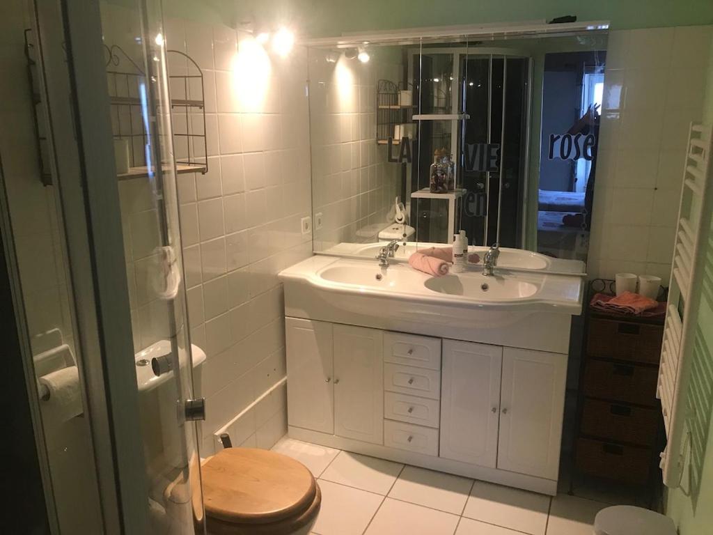Vierbettzimmer mit eigenem Bad