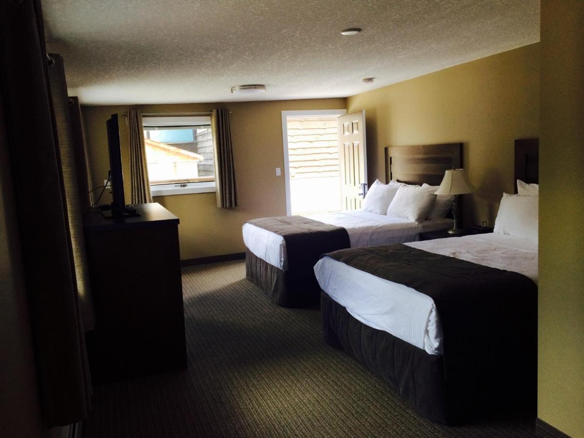Standard Queen Room