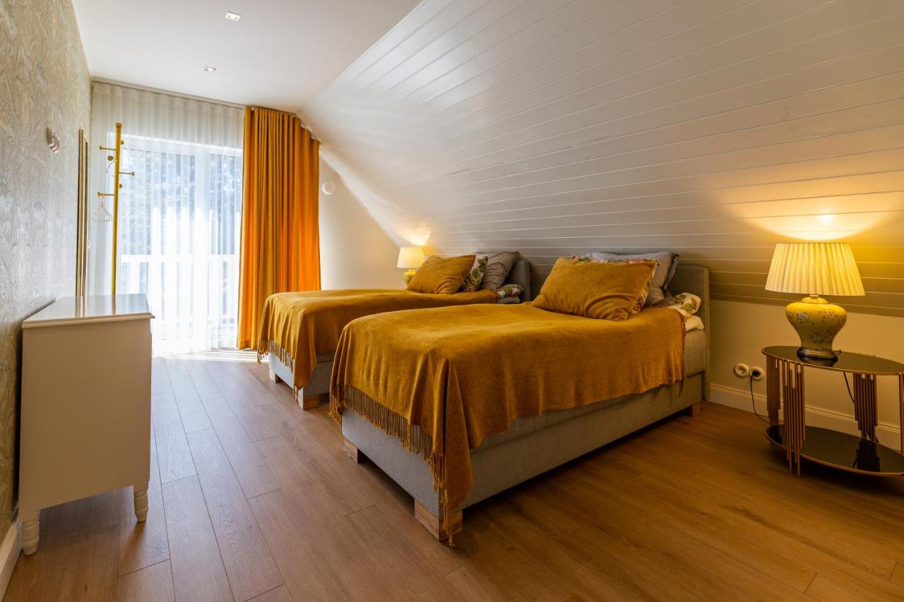 Luxe Kamer met 1 of 2 Bedden en Balkon