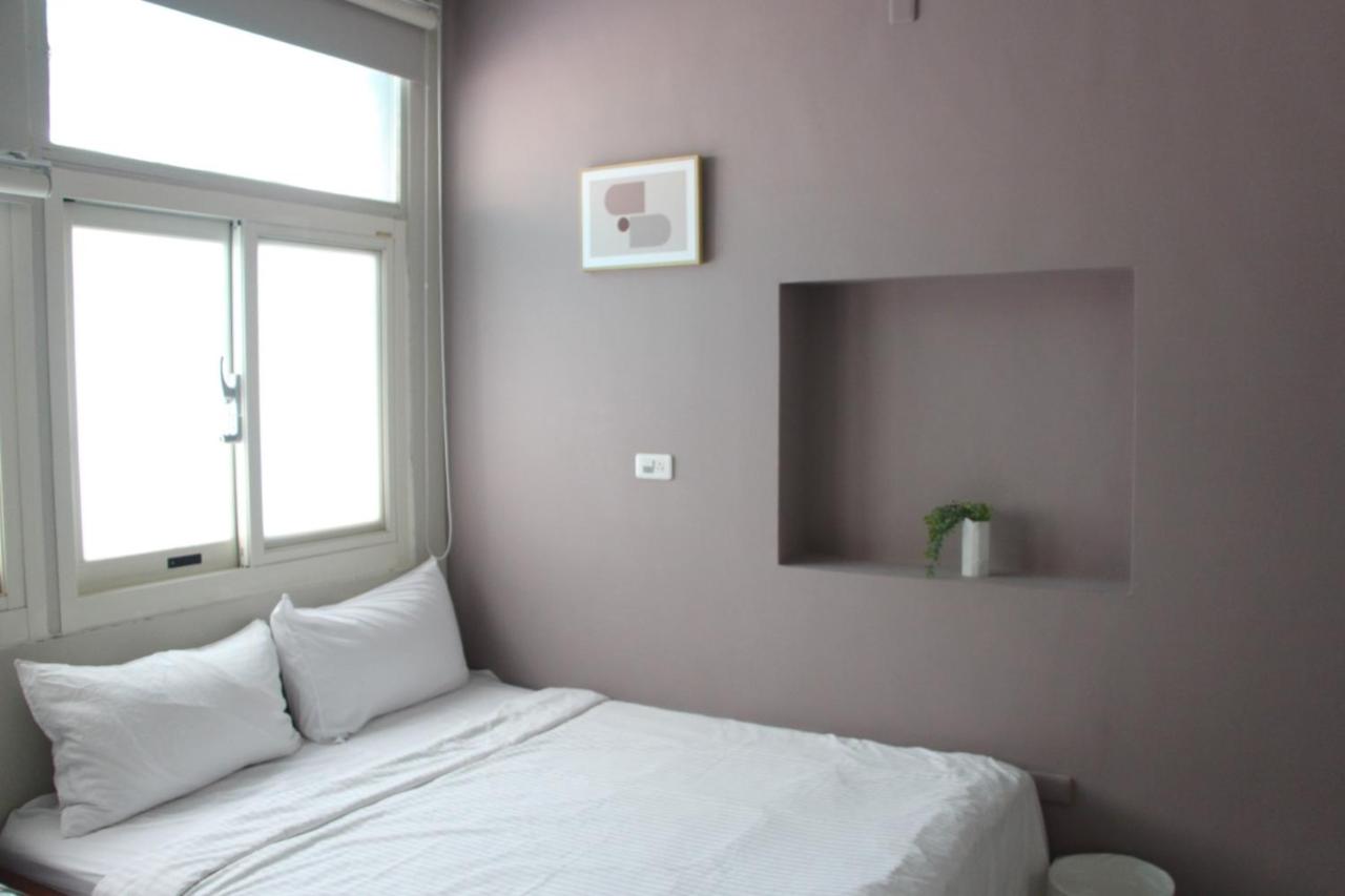 微趣 WeChill #國華街海安路 #市中心平價住宿 #停車折抵 - B&B Tainan