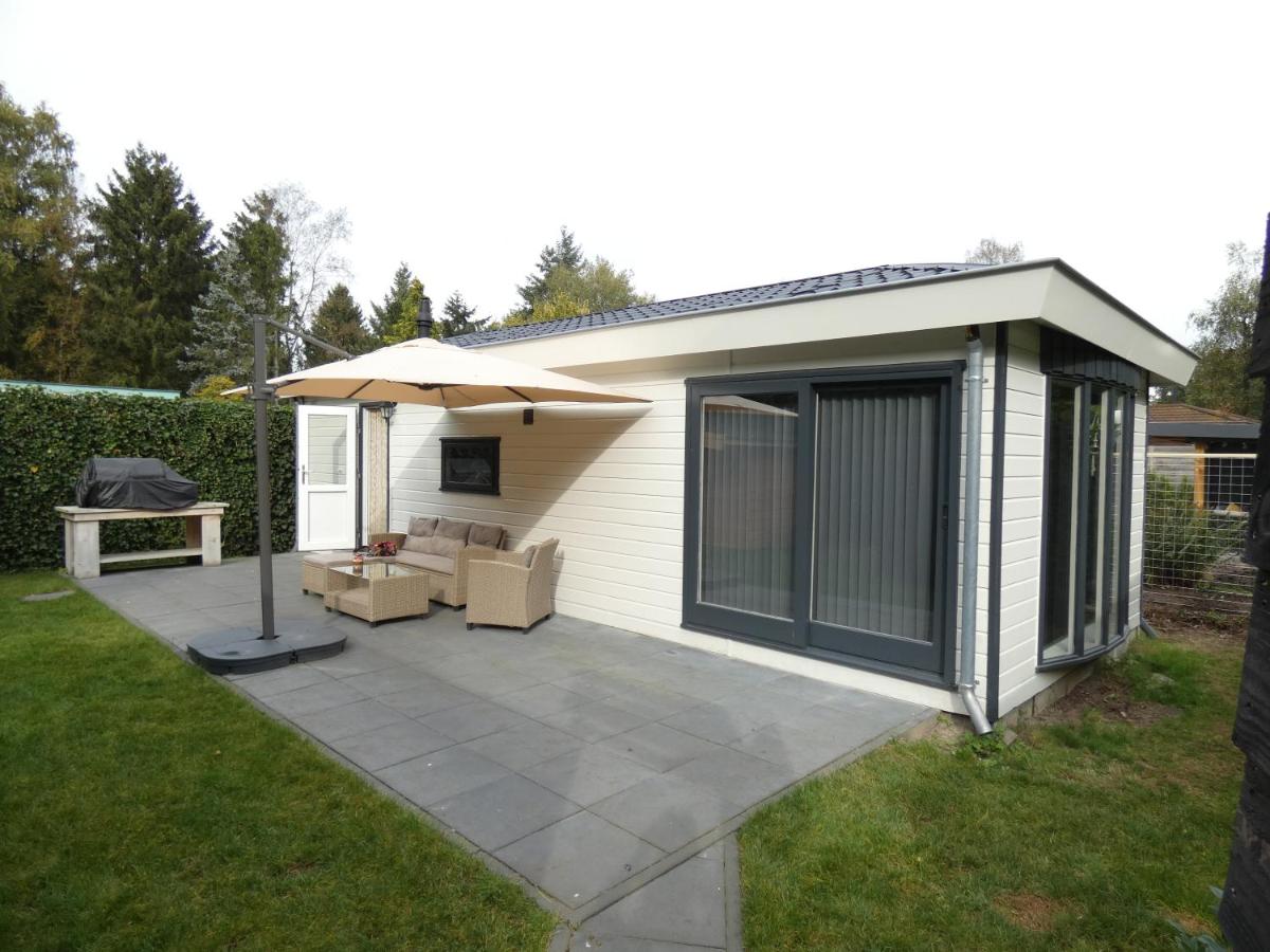 Chalet Buizerd in Koudhoorn #omgeven door bos# tussen Garderen en Putten - Bed and Breakfast Putten