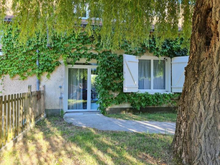 Appartement à la campagne avec piscine - Chambres d’hôtes