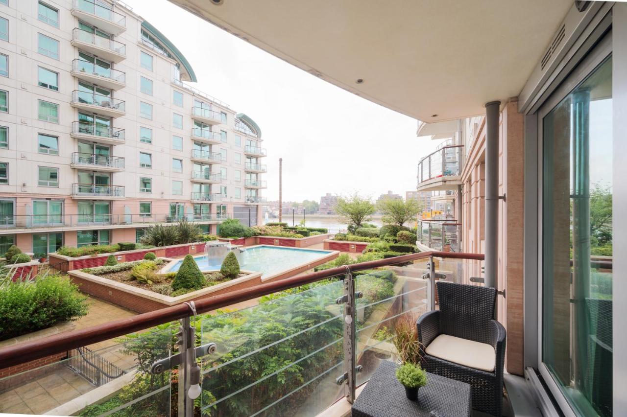 Riverside Balcony Apartments, 10 minutes from Oxford Circus - B&B