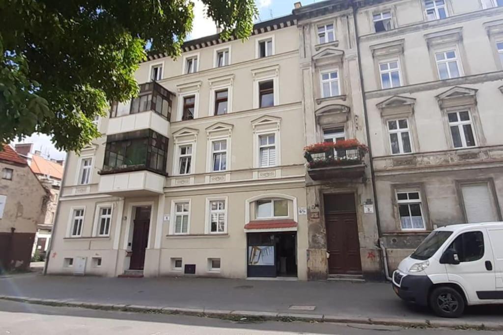 Lemuria Apartament Szkolna centrum - Chambres d’hôtes