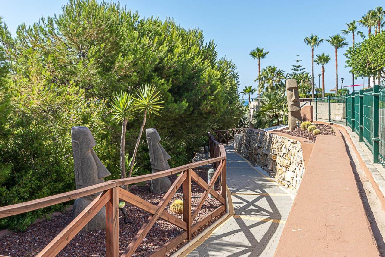Stunning sea and mountains views close to the beach ! - Ferienwohnung Benalmádena