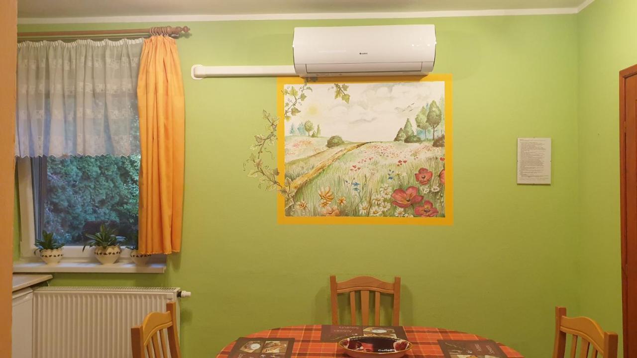 Borostyán Vendégház - B&B Kőszeg