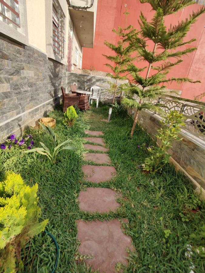 Apartment with Garden View