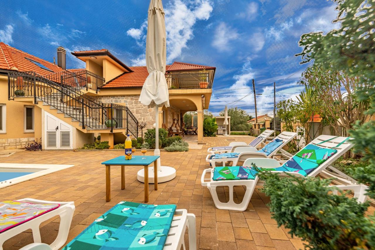 Holiday home Vila Rosales - B&B Ugljan