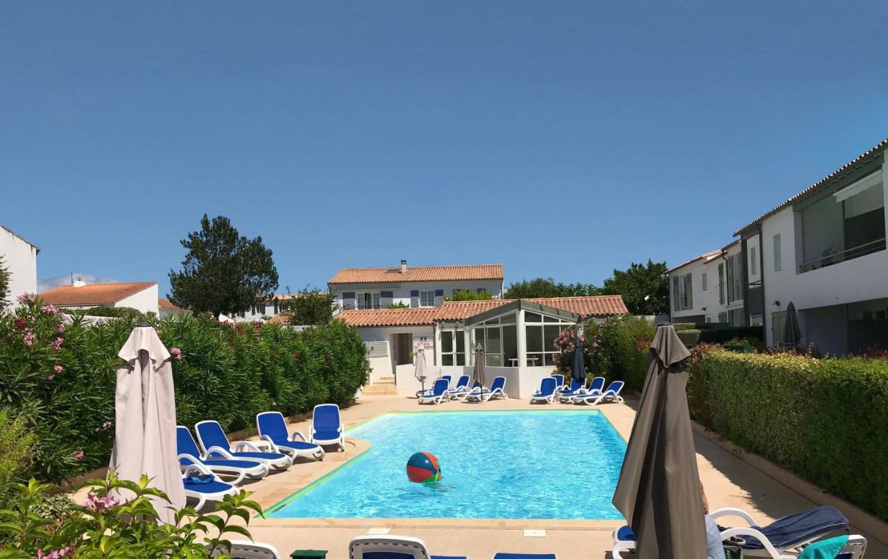 LA JOLIE BRISE APPARTEMENT DANS RÉSIDENCE AVEC PISCINE - B&B La Flotte