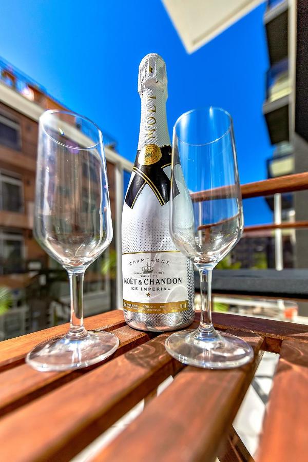 Hortensia Suites Apartments, Los Cristianos, Tenerife - Chambres d'hôtes Los Cristianos