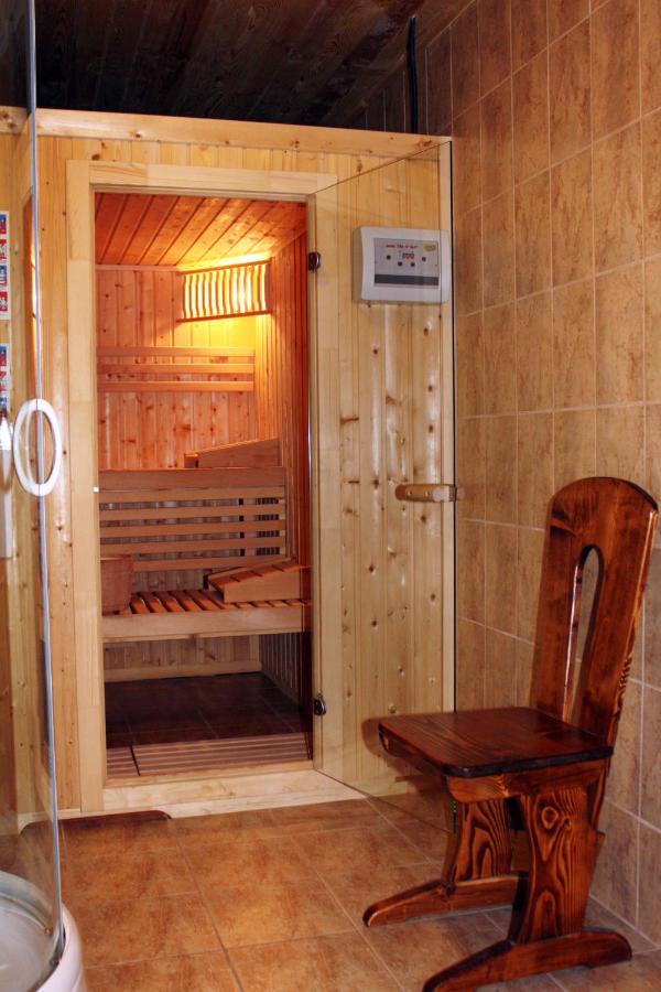 Pensiunea Moeciu Casa Wiarusti - B&B