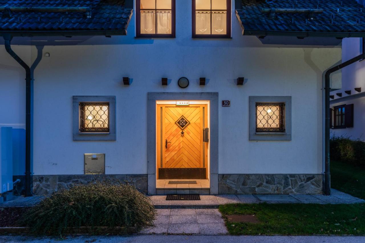 Apartmaji Potepuh - Ferienwohnung Kranjska Gora