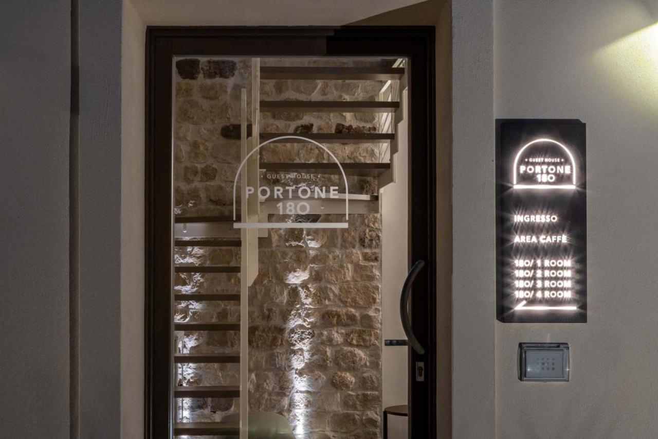 Portone180 Guest House - Bed and Breakfast
