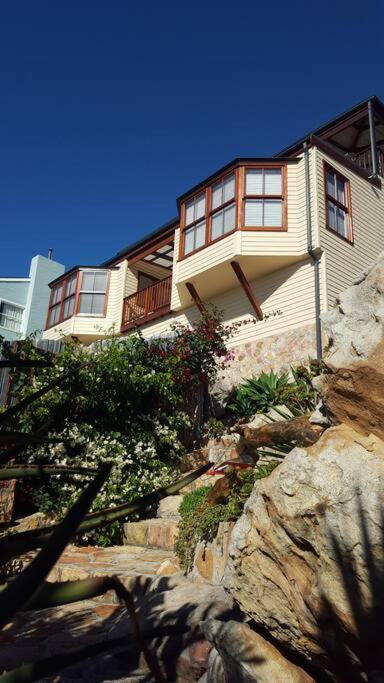 18 Steps - Seaside Cottage with breathtaking views - B&B