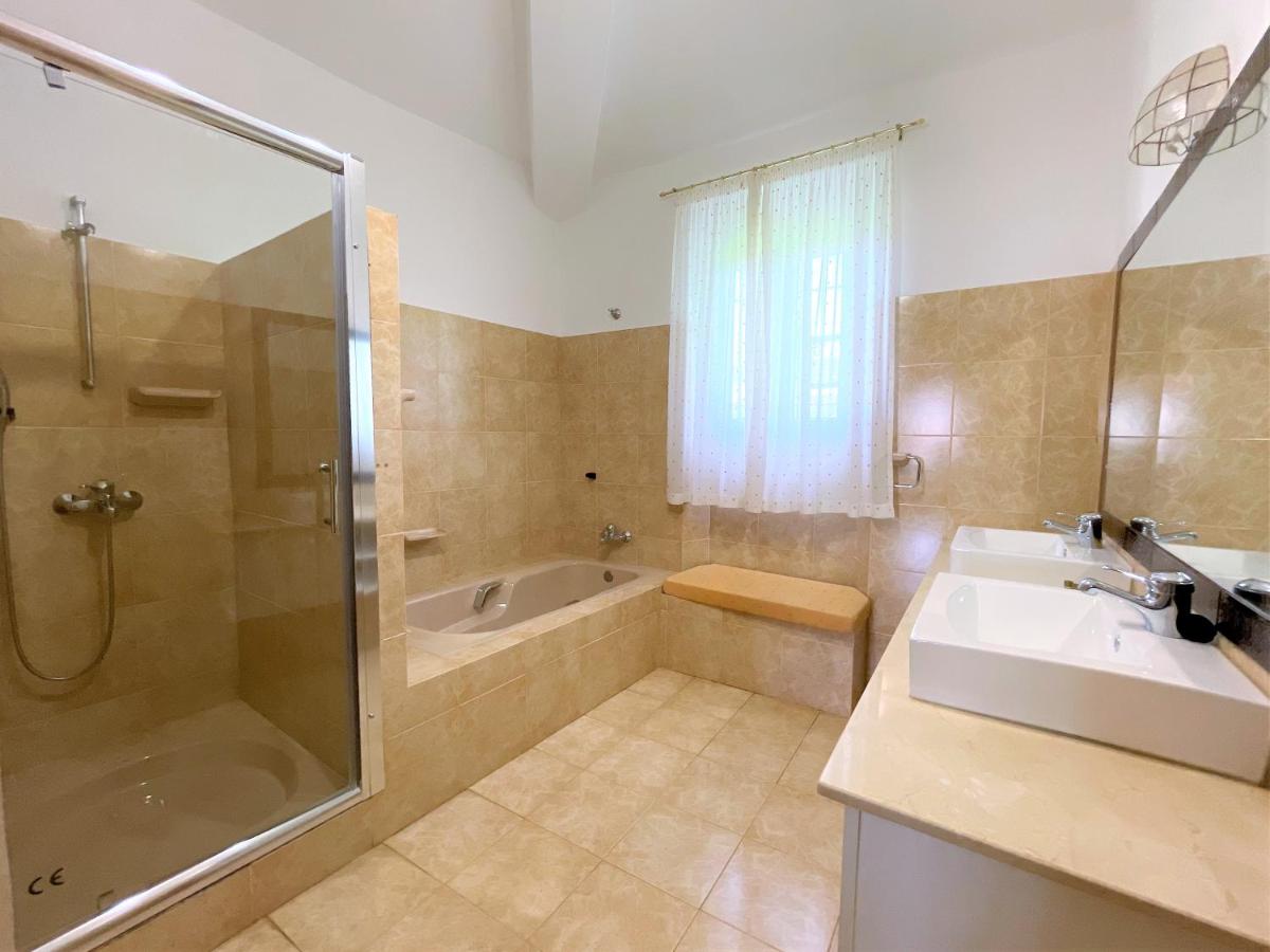 Twin Room with Private Bathroom