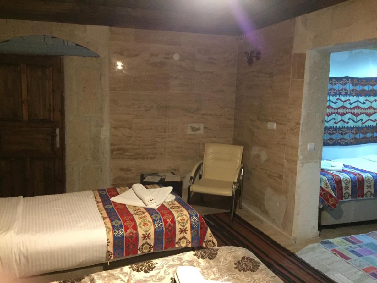 Quadruple Room with Private Bathroom