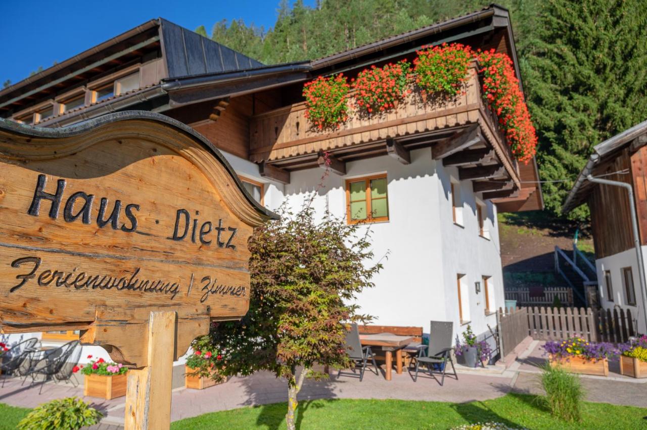 B&B Elbigenalp - Haus Dietz - Bed and Breakfast Elbigenalp