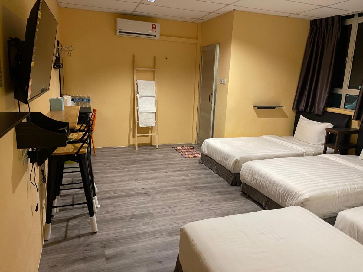 Loft Pals Urbanstay Lodge, Kapit - B&B Kapit