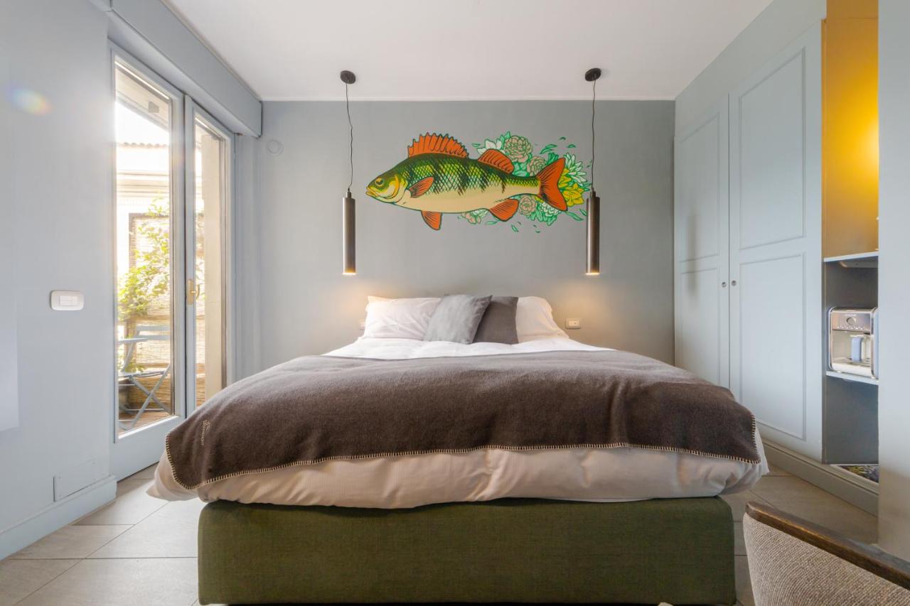 Double Room with Balcony and Lake View