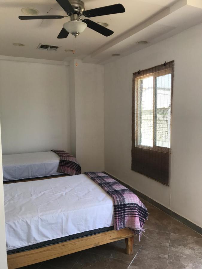 Basic Driepersoonskamer met Gedeelde Badkamer