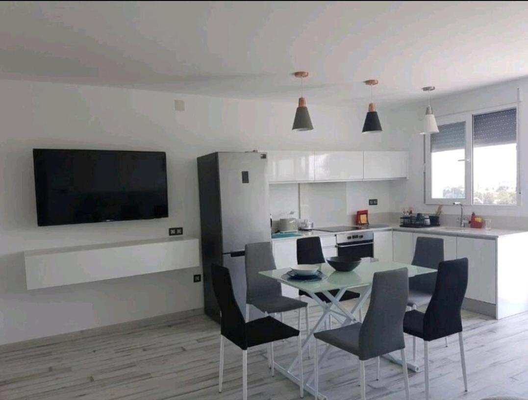 Lovely Beach House with Terrace San Juan Alicante - Ferienwohnung