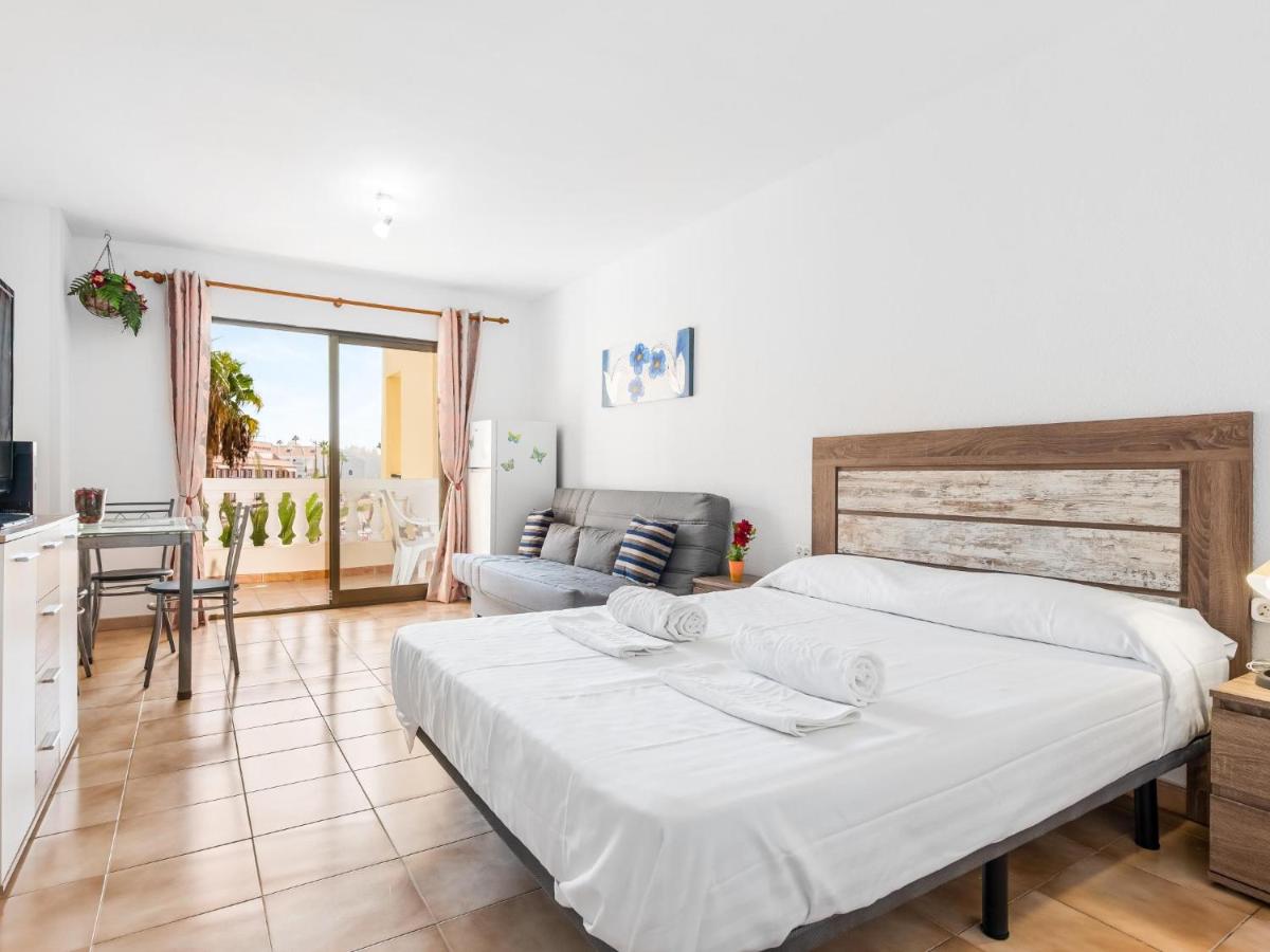 Monolocale con Divano-Letto