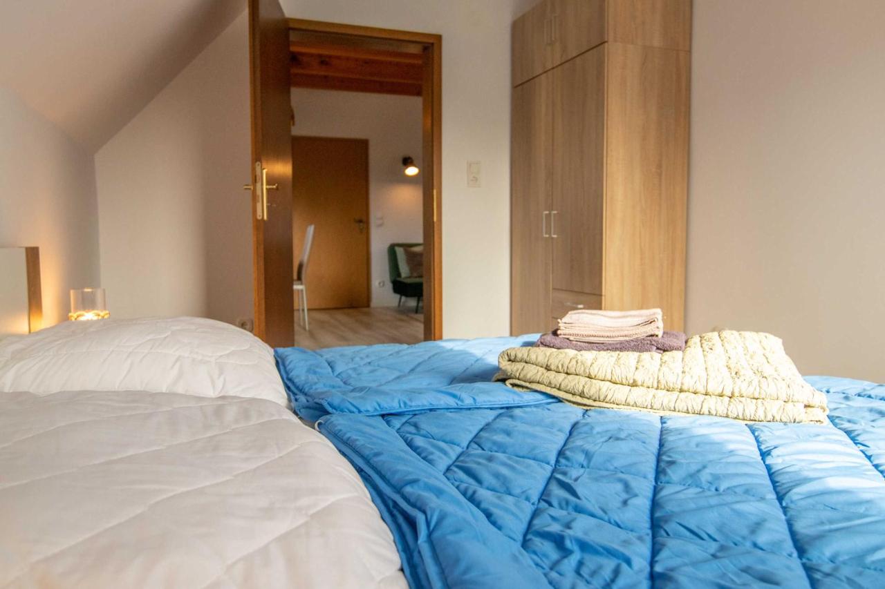Appartamento con 2 Camere da Letto e con Doccia 