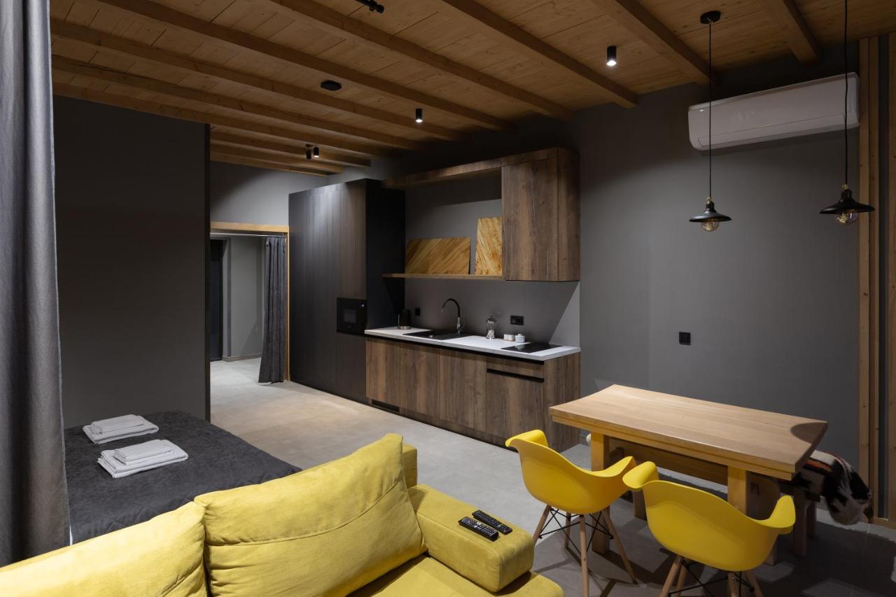 Appartamento con 1 Camera da Letto, Balcone e Vista Montagna