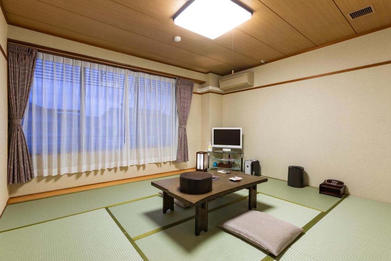 Japanese-Style Room - "Kinugasa"