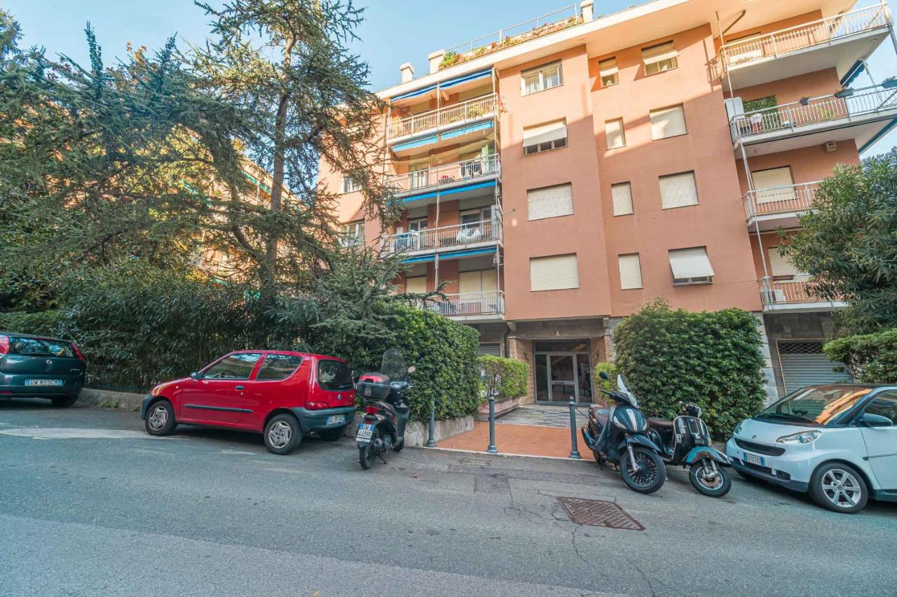 Genova Sturla Elegant Apartment - Ferienwohnung