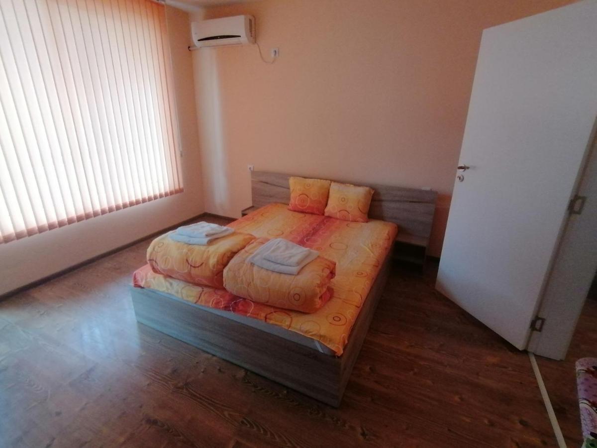 Marlene Apartment - Bed and Breakfast Yambol