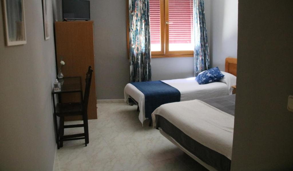 Basic Triple Room