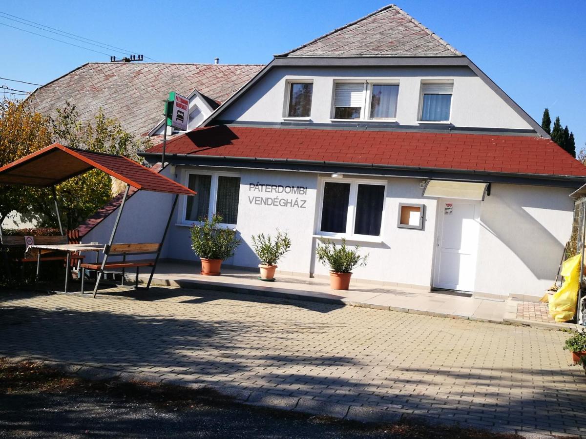 Páterdombi Vendégház - Bed and Breakfast