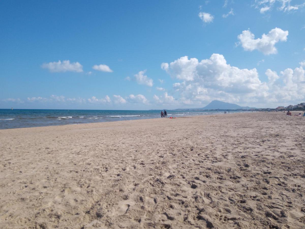 Casa a 20 metros de la playa en Denia - B&B