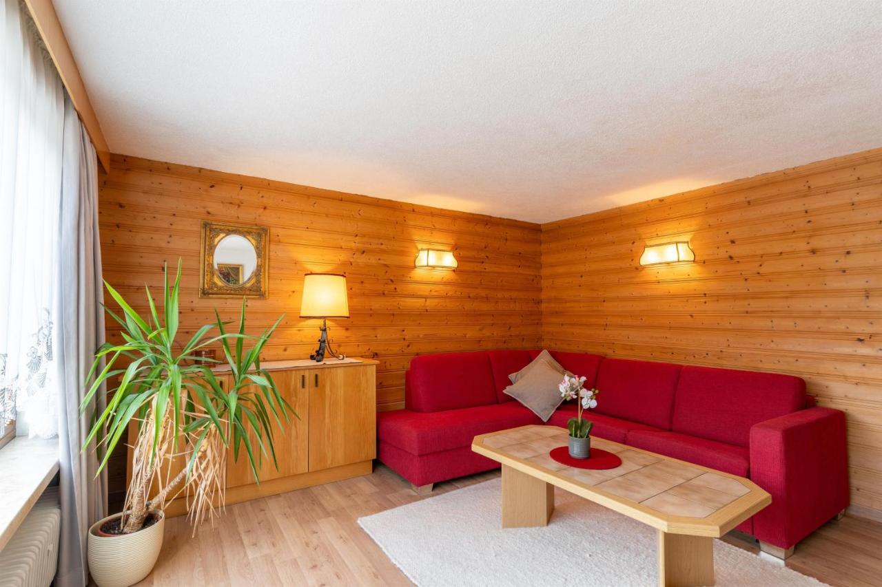 Three-Bedroom Apartment with Bath