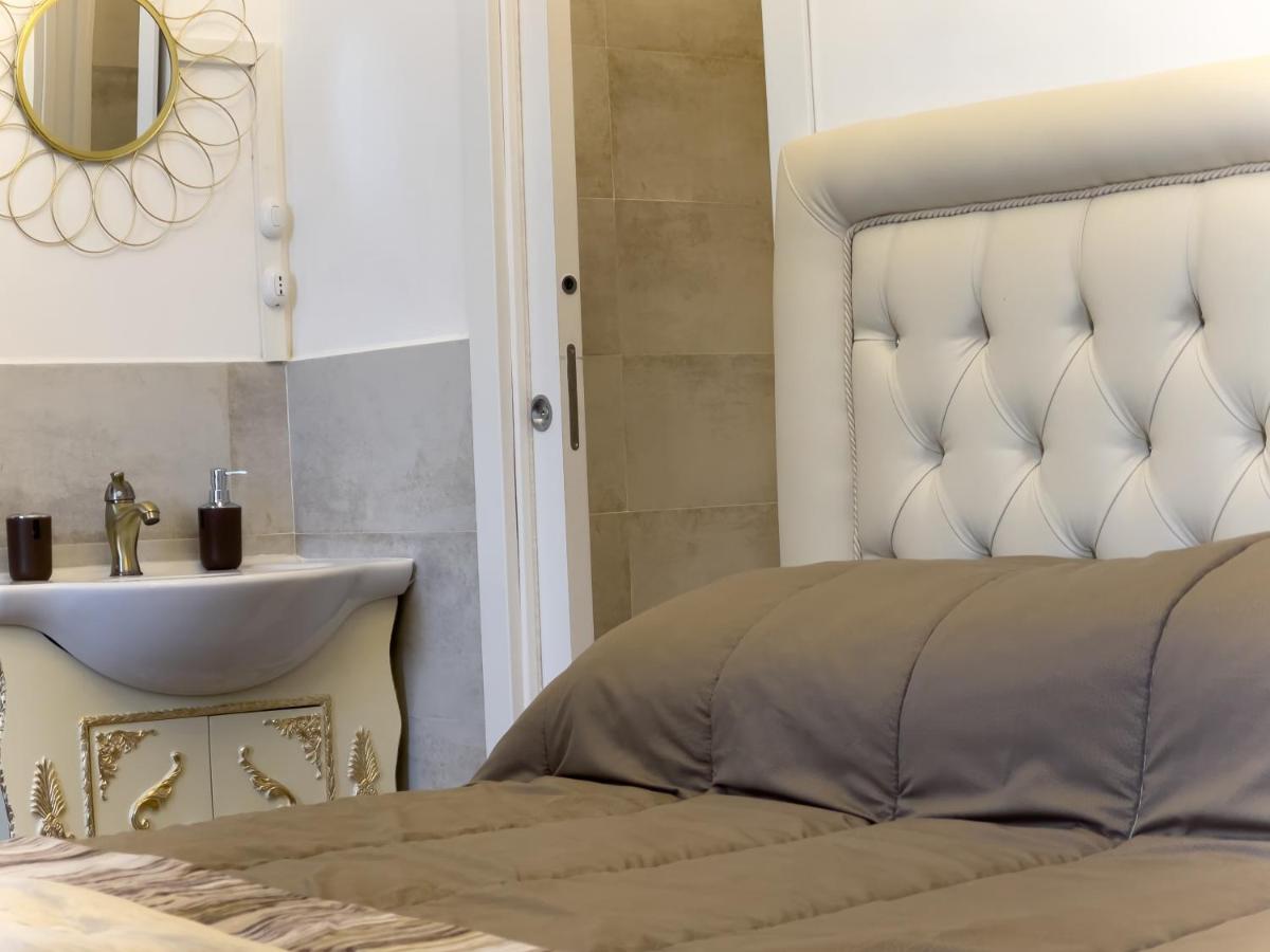 Suite con Sauna Privata e Vasca Idromassaggio