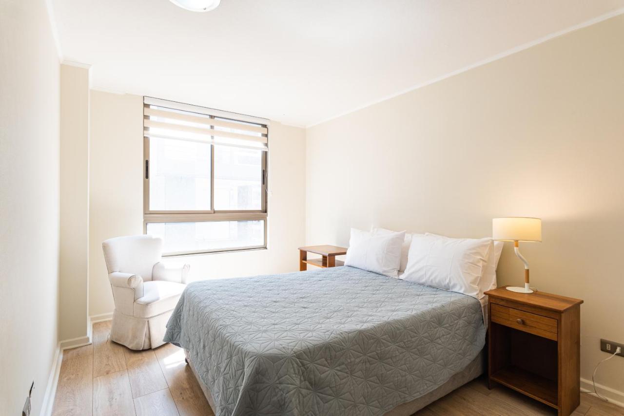 Urban Red 2BR W/ Wifi, Tv, Pool & Gym - B&B Santiago