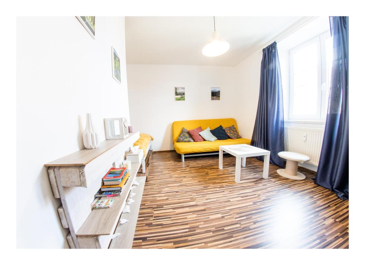 Hartmanice Apartment - Ferienwohnung