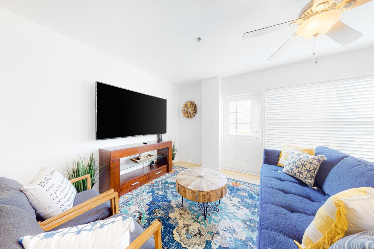 Star Beach Side Condominiums #105 - B&B