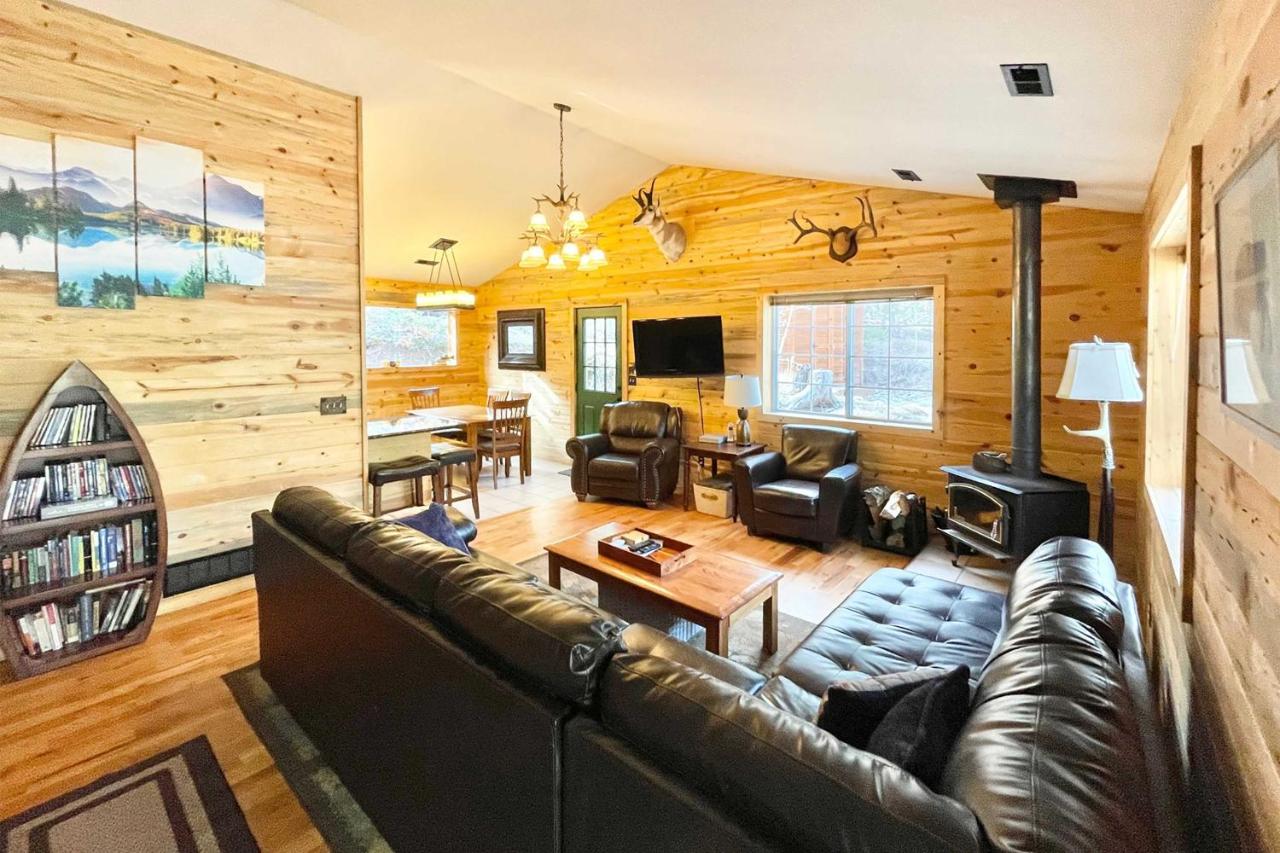 Bobcat Trail Cabin on 3 Acres in Como! - B&B Como