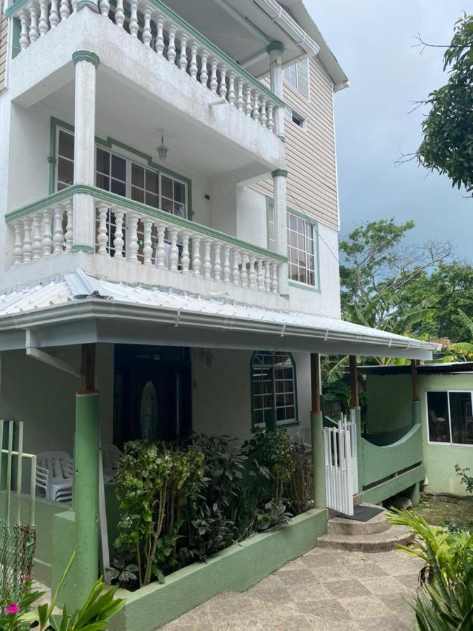Posada Natytali - B&B San Andrés