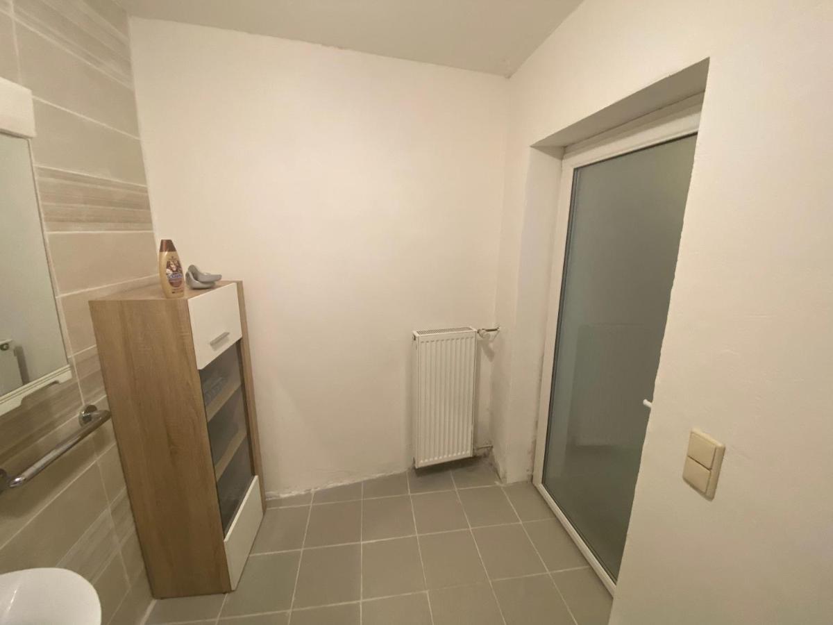 Ruhiges ein Zimmer Wohnung - B&B Idar-Oberstein