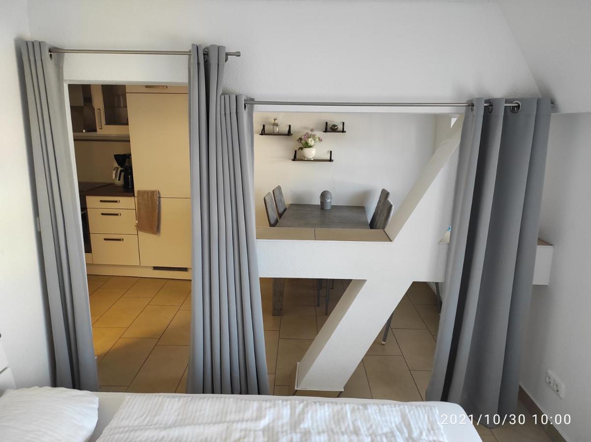 Apartment mit Balkon