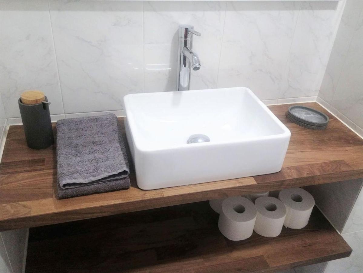 Be Local - Apartment with 3 bedroom near Oriente Station in Lisbon - B&B