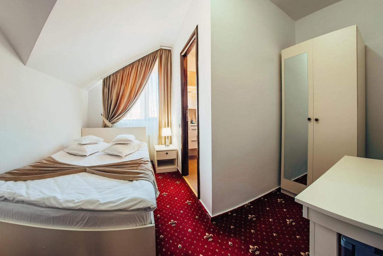 Single Room with Bathroom
