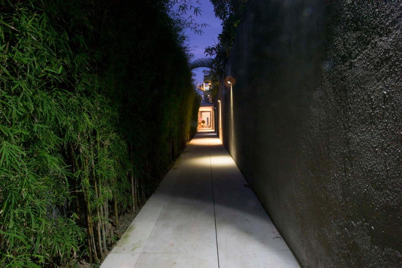 CassaMia Bali - Spacious Luxury 5 Bedroom Villa - Bed and Breakfast Jimbaran